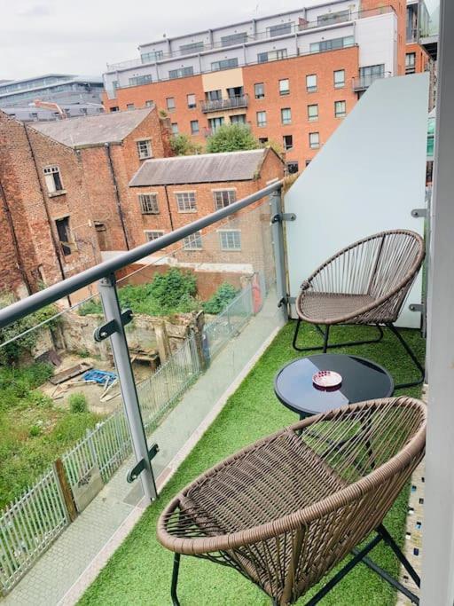 2 Bedroom Free Parking By Concert Square Sleeps 8 Liverpool Eksteriør billede