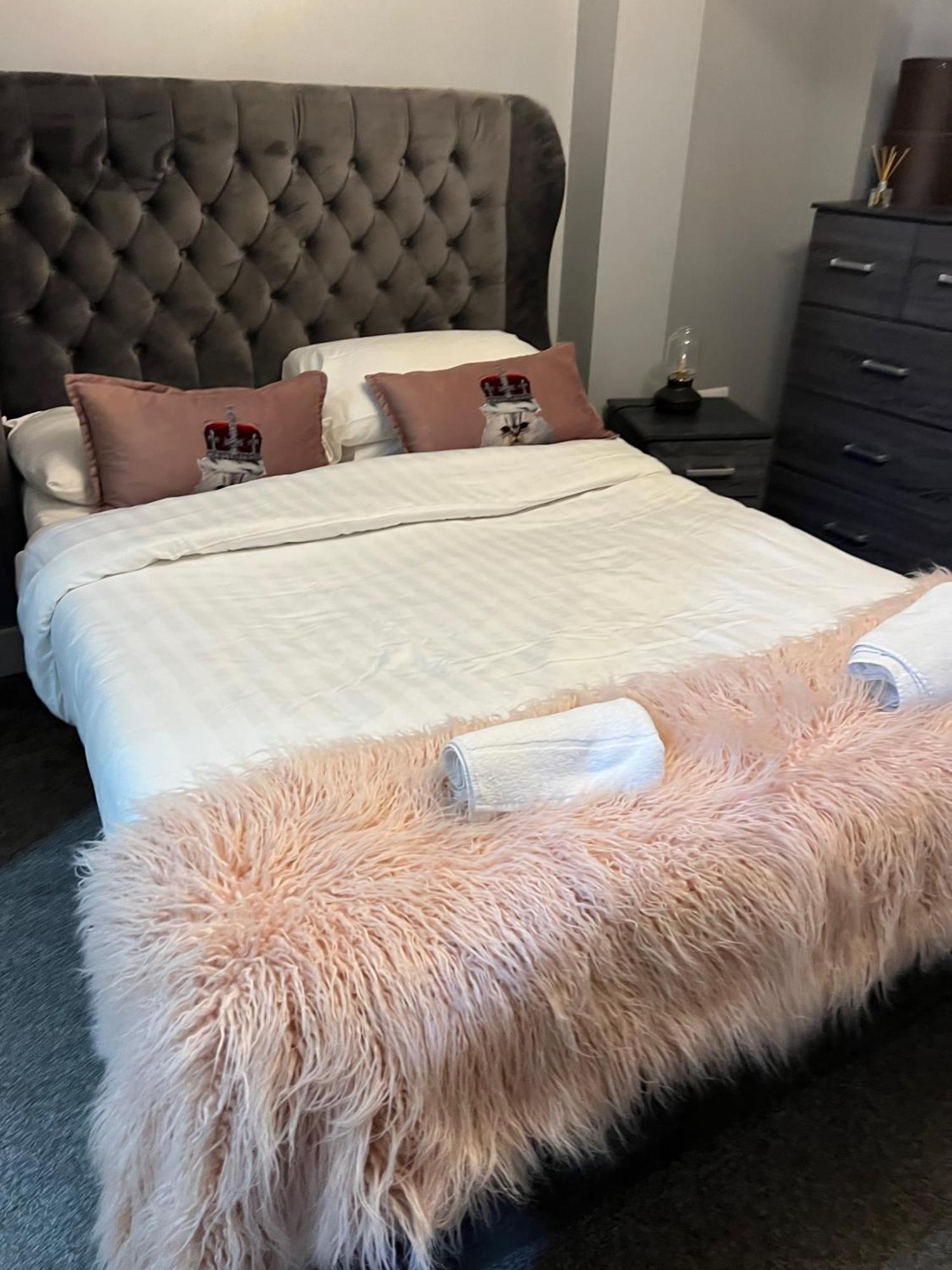 2 Bedroom Free Parking By Concert Square Sleeps 8 Liverpool Eksteriør billede